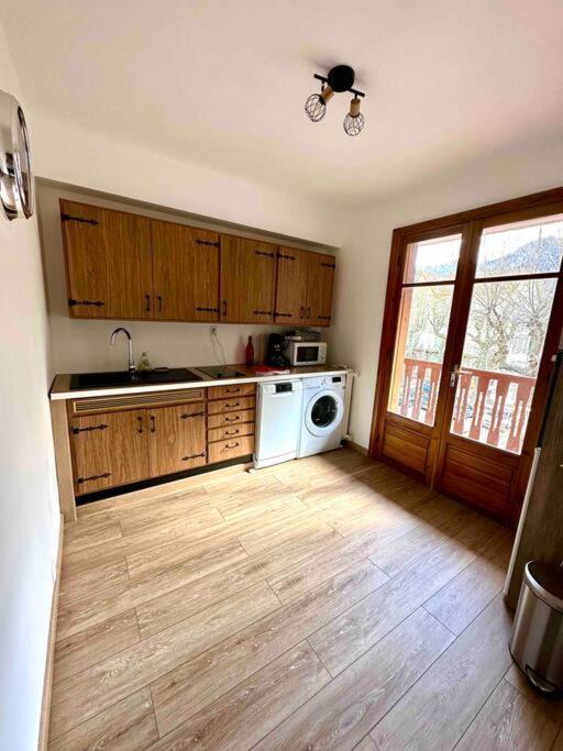 Charmant Appartement Renove Au Coeur Du Village Saint-Martin-Vésubie Eksteriør billede