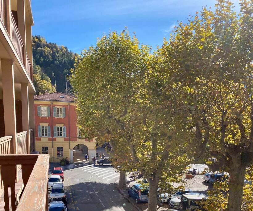 Charmant Appartement Renove Au Coeur Du Village Saint-Martin-Vésubie Eksteriør billede